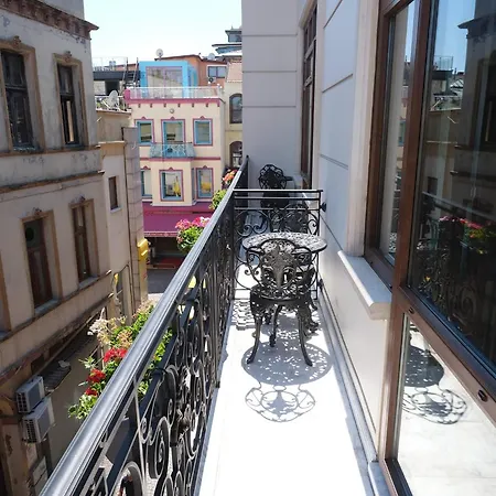 Hotel Ortakoey 3*