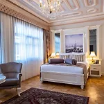 Hotel Ortakoey 3*